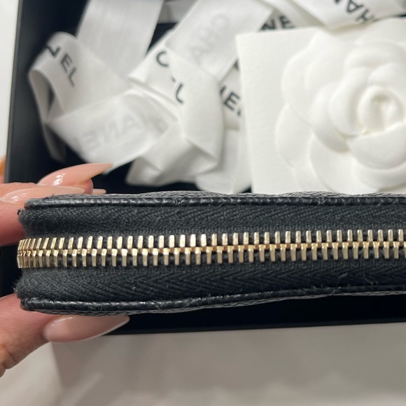 Chanel Wallet - Picture 2 of 6